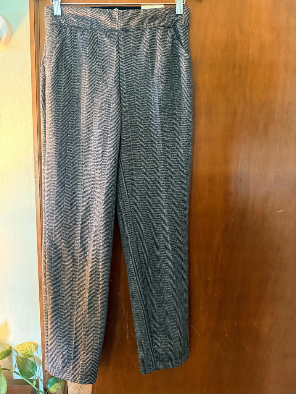 Max Studio Women’s Gray Herringbone Dress Pants
